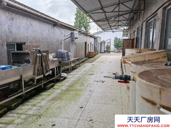 岳陽市君山區 廠房面積600平米，外部空曠，內部空間大，可塑性強！