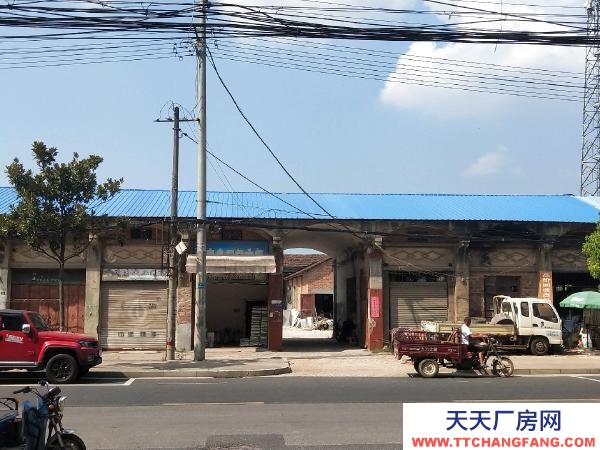 岳陽市君山區(qū) 有臨街門面十間，后有廠房院落