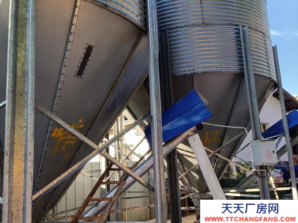 岳陽市汨羅區 現有豬舍五棟宿舍廚房辦公區域三棟三證齊全