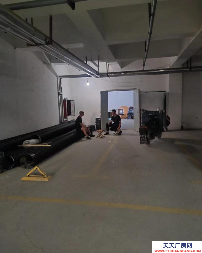 濱州鄒平地下一層，寬敞陰涼，適合各類物資及生鮮果品業(yè)態(tài)使用