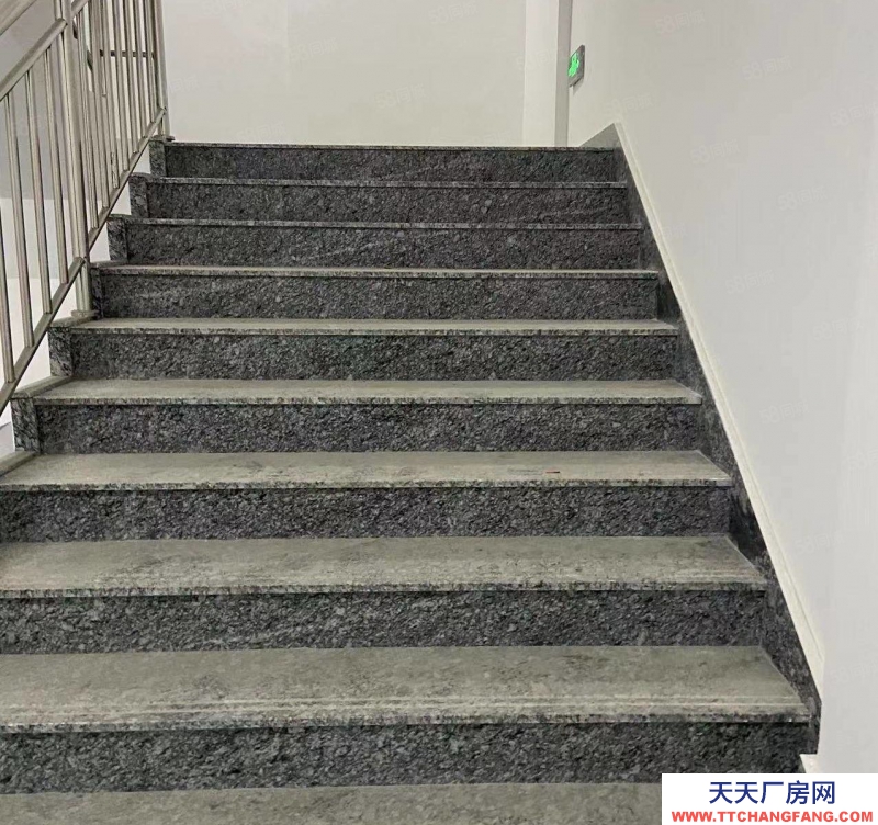 (出售) 汕頭市達濠區南沙灣廠房 一整棟一至七層 26000平左右