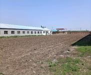 (出售) 梨樹縣萬發(fā)加油站后身大院出售，面積9000平方米，臨街！