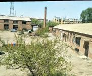 (出租) 興達(dá)鋁制品廠院內(nèi)，有庫(kù)房出租，庫(kù)房高大寬敞，位置幽靜安全。