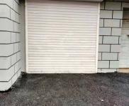 (出租) 車庫臨街，面積大，可放兩臺小車 。可以當(dāng)車庫，倉庫，門市等。