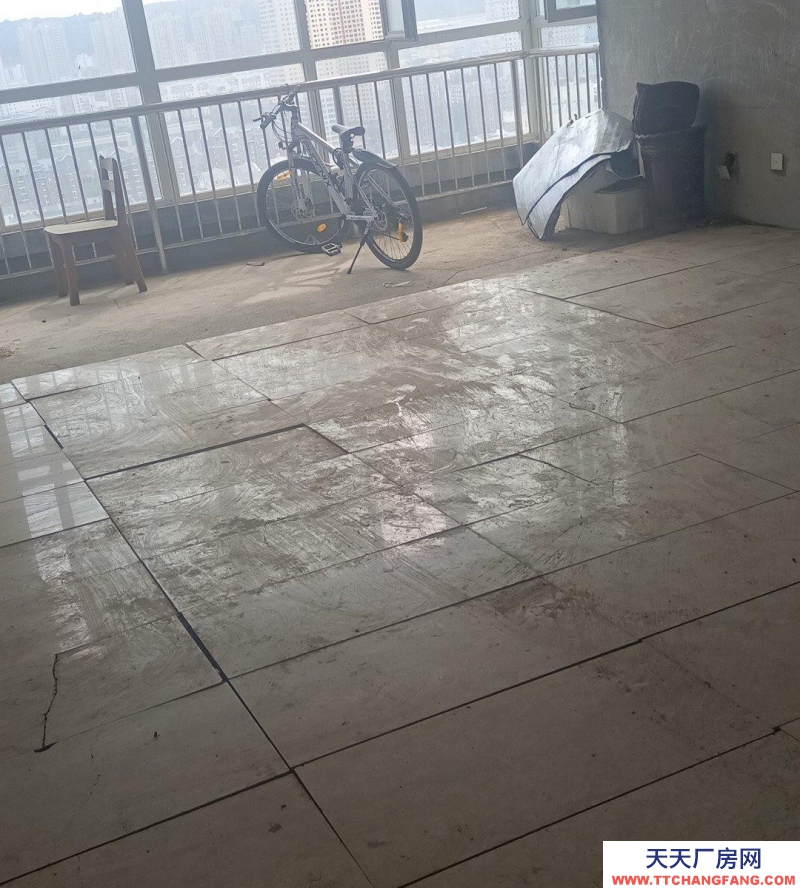 西寧可放貨當倉庫上下方便 離街面近