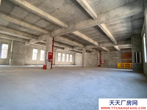 標準廠房出租， 隨時可以入住，交通便利，價格美麗