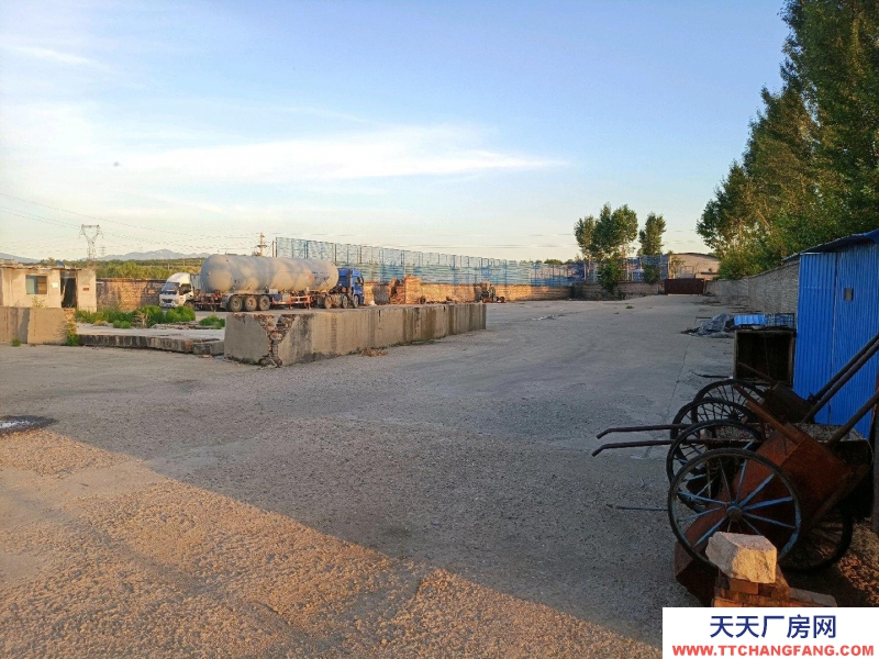 (出租) 超大便宜廠房出租，交通便利，水電齊全