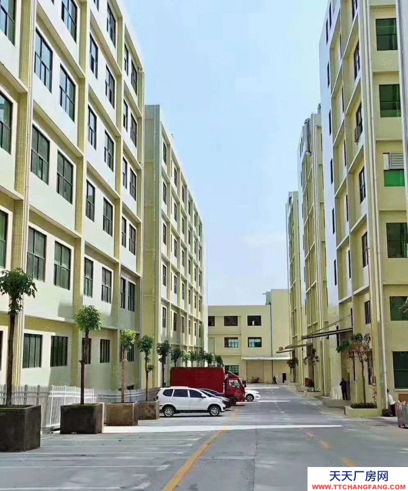 (出租) 惠州龍門原房東工業園 80萬平方 ，每層兩臺三頓電梯