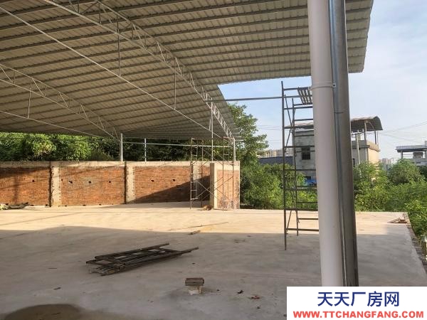 永州市祁陽區廠房出租  該廠房位于長虹街道與盤龍西路交叉路口，原房東新建一手廠房。