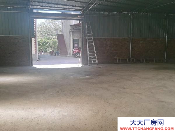 永州市祁陽區廠房出租 四周紅磚砌圍墻，高5米，電動卷扎門，