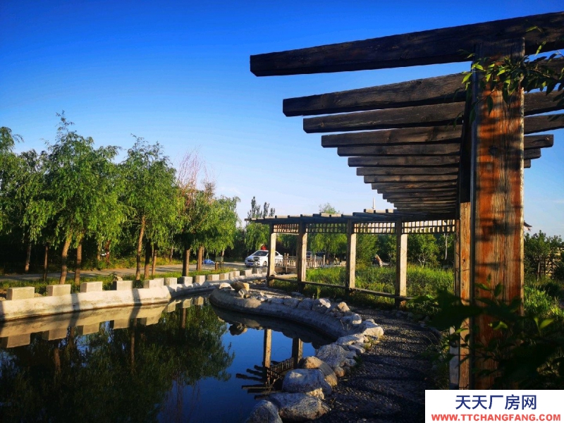 (出租) 庫內高七米，有三項電源，通水通電，可通暖氣。