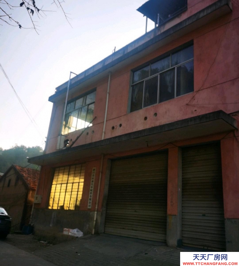 (出租) 三樓框架廠房、水、電到場，宜輕紡等