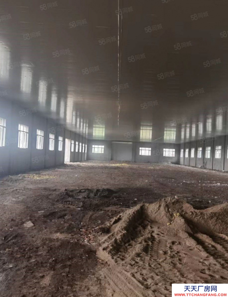 道里區機場路3000米標準家具廠房出租，交通便利，位置優越