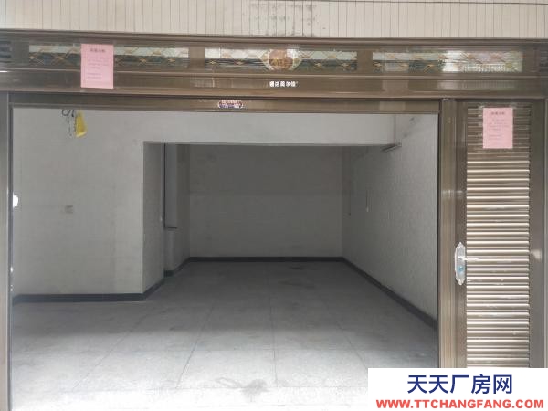 永州市祁陽區(qū)物資倉庫 臨街門面帶廚衛(wèi)出租，門前可停小車，側(cè)面可停貨車，卸貨很方便。