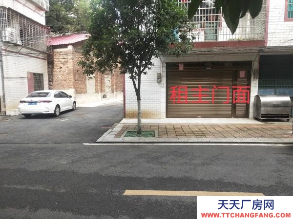 永州市祁陽區物資倉庫 臨街門面帶廚衛出租，門前可停小車，側面可停貨車，卸貨很方便。