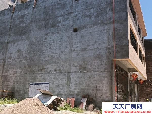 永州市道縣物資倉庫 臨近火車站，出入介可停車。