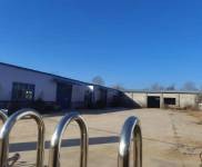 (出租) 廠房位置優越，交通便利，獨立道路和大門