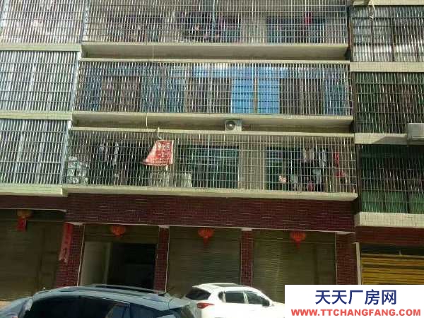 婁底市婁星物資倉庫 婁底市春暉學(xué)校旁，梅子灣移民區(qū)，交通便利，可做倉庫，。