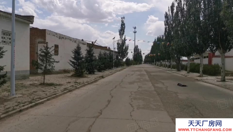 (出租) 賽罕區(qū)電廠南旭泥板村3000平米大院出租