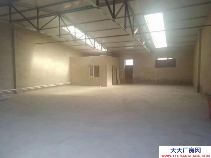 (出租) 新城調味品廠交通便利，水電暖氣，燃氣其全，有三相電，可做廠房，庫房，