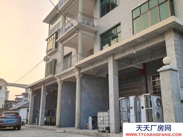 湘西市吉首速凍食品廠房  位于曙光村有棟自建樓房出租，出租一至三樓