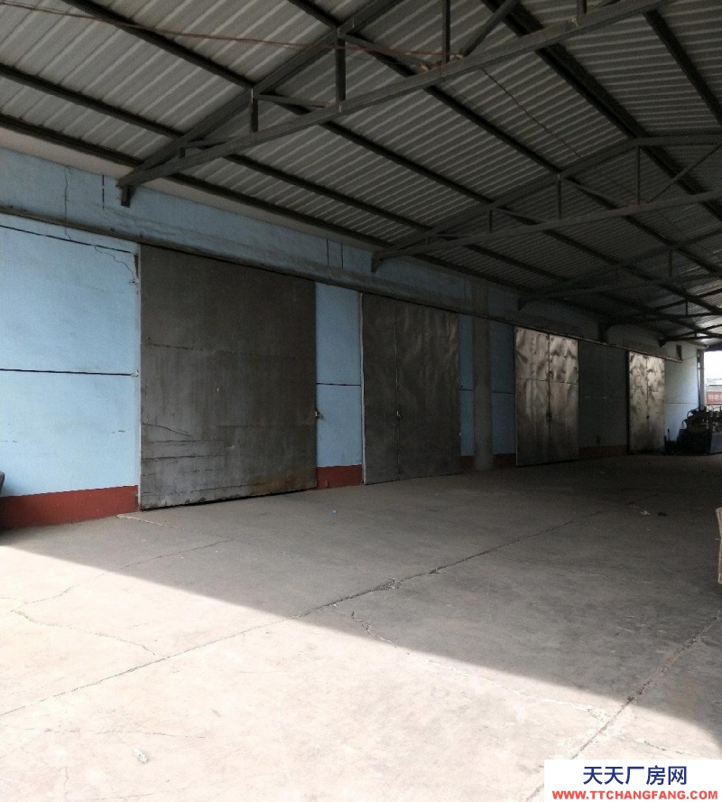 張家口 橋西  (出租) 交通方便，可進大車！可整租也可分租，有帶冷庫的。