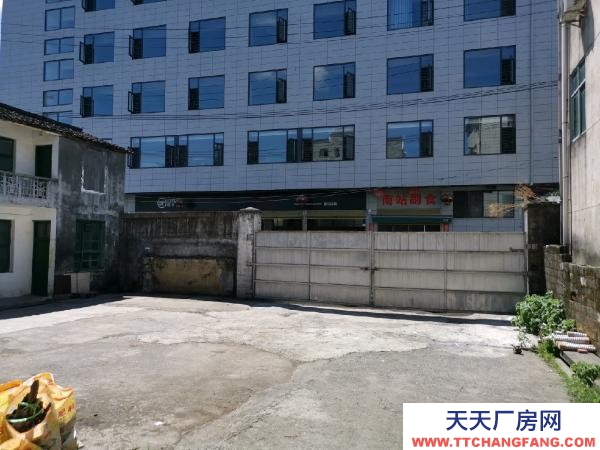 湘西市吉首物資倉庫 倉庫位于乾州火車站附近順豐快遞代理點旁邊南站商行對面