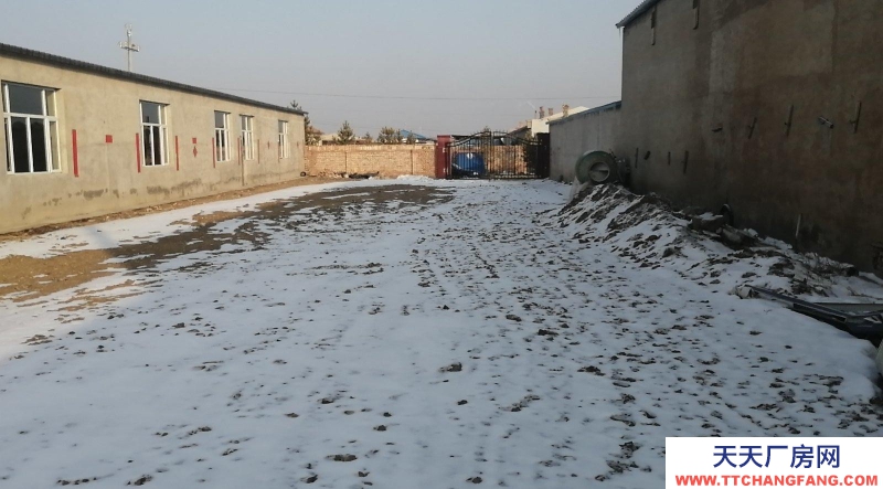 張家口 張北縣(方便食品廠房出租) 出進方便，位置優越，三項電，房租同位置低！