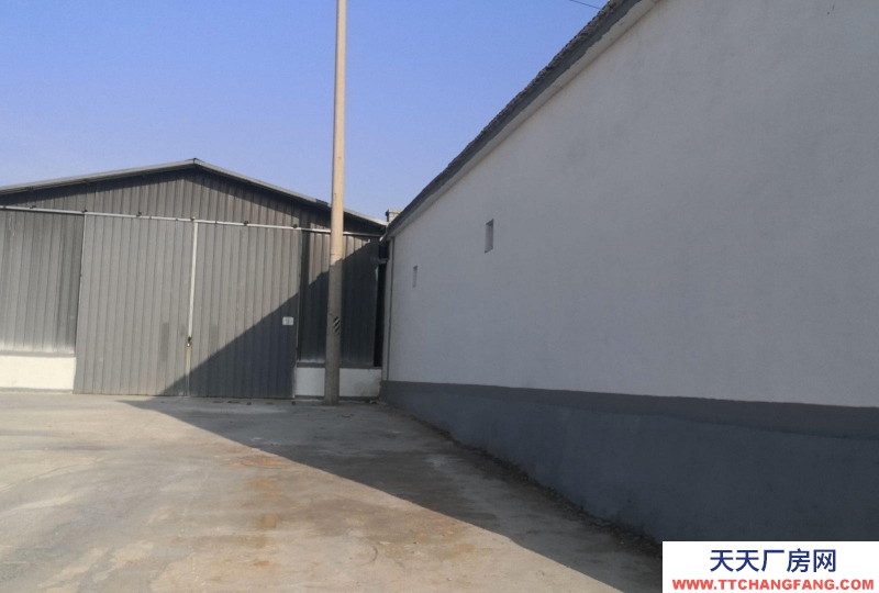 (出租) 和林格爾庫房緊鄰公路邊50米,交通便利,水電齊全,