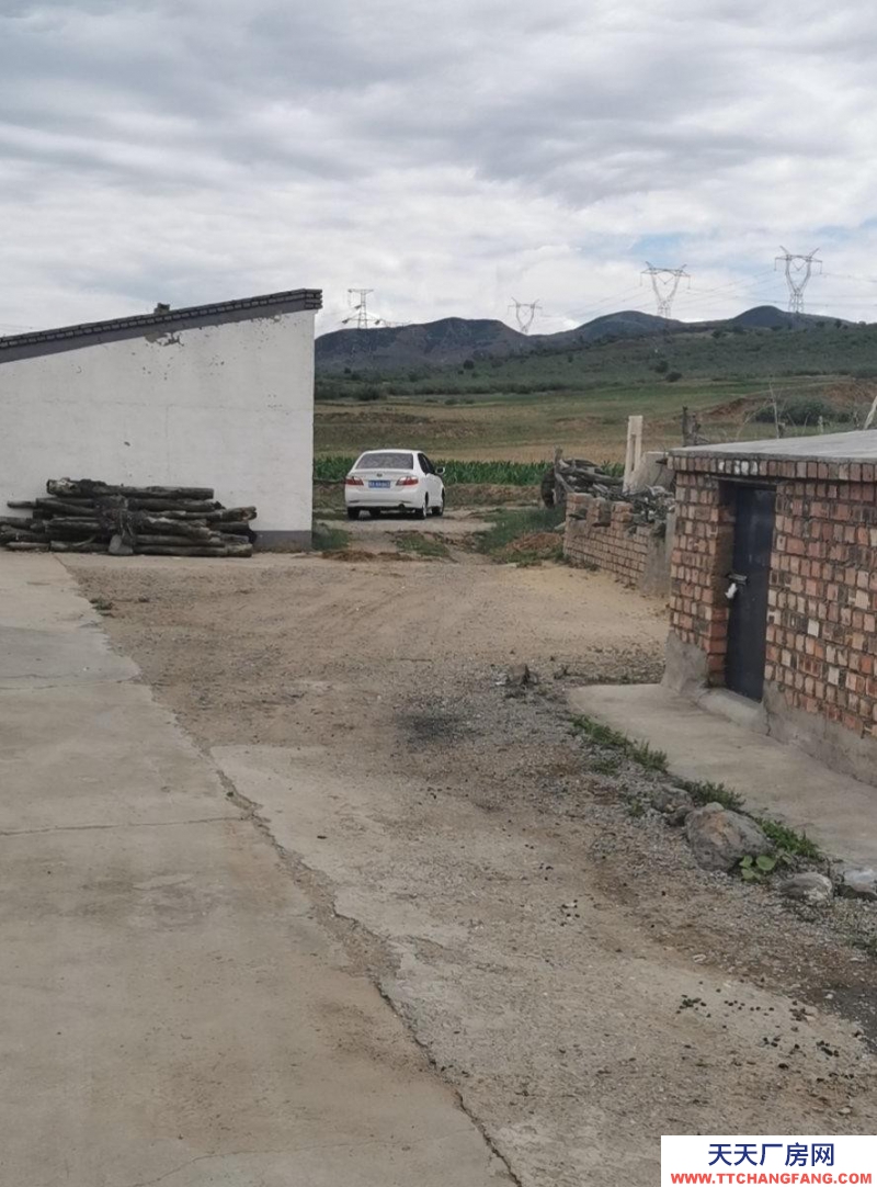 (出售) 土左旗兵州亥2.4畝大院出售養(yǎng)殖場(chǎng)