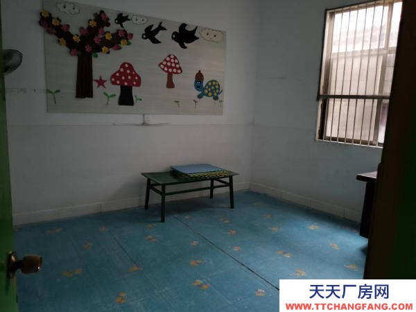 張家界市永定物資倉庫 國光中學對面二層私房出租，可做辦公、輔導班、倉庫等，有院子