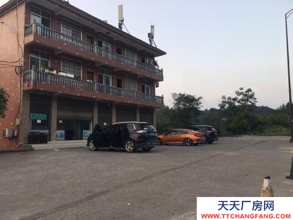 張家界市永定物資倉庫 位于張花高速西出口500處，地理位置優越