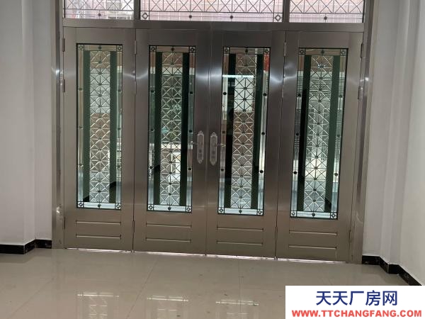 張家界市慈利物資倉庫 一樓門面120平方米，水電齊全，有衛(wèi)生間，洗手臺