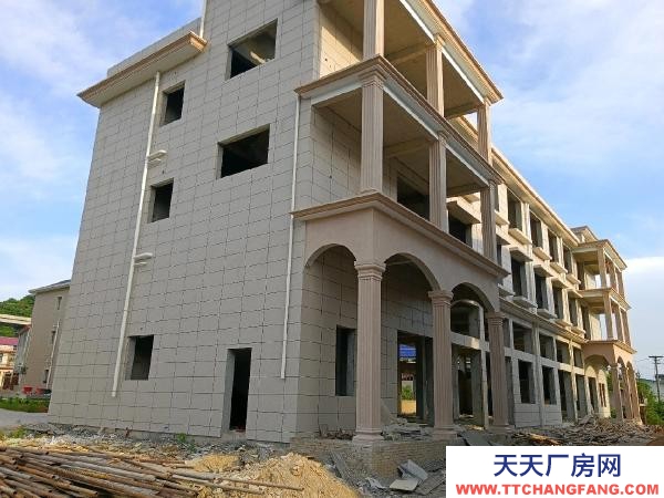 張家界市慈利物資倉庫 新建無轉讓費，緊鄰工業園區，水電交通方便，可進大車。