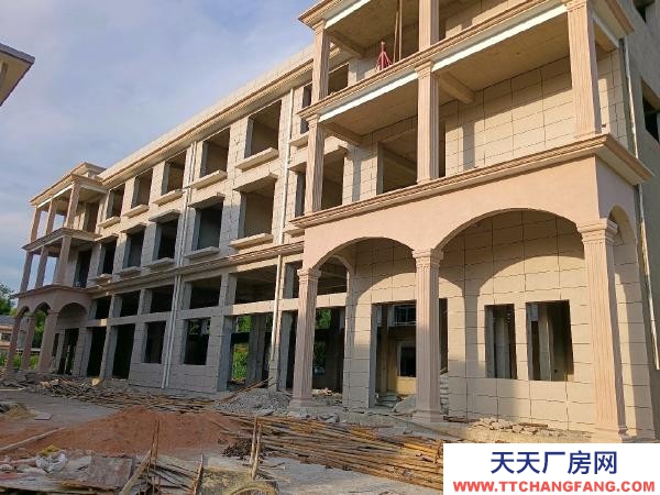 張家界市慈利物資倉庫 新建無轉讓費,緊鄰工業園區,水電交通方便,可進大車。