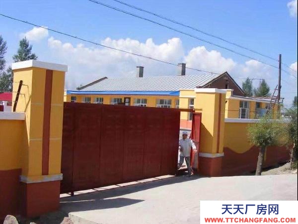 阿城把村頭，靠道邊，獨門獨院，兩米三圍墻，設備齊備，中等裝修 家具廠房