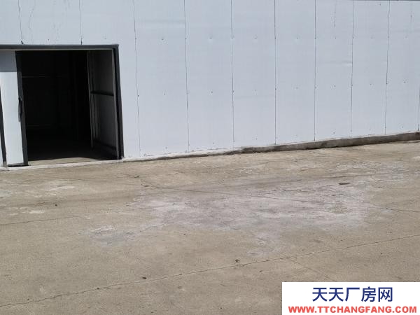 雙城有恒溫庫房兩個，可以做水果，蔬菜庫房，道路寬敞，有三相電