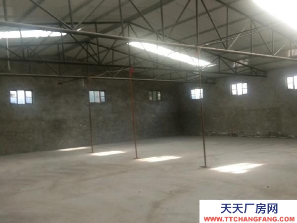 銀川市興慶肉制品廠房 五百平米庫房帶5間住房水電齊全整體出租，房租可議