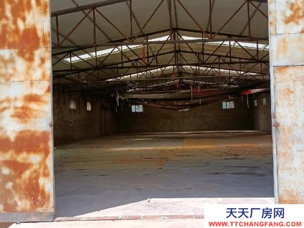 銀川市興慶機加工廠房 現有大庫520平米，小庫210平米，住房6間，可整租可分租