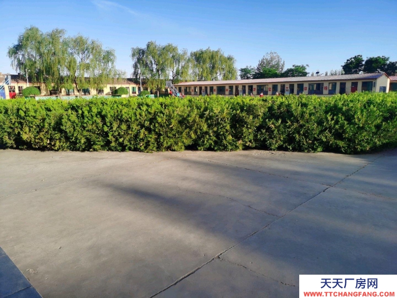 張家口 蔚縣糧食加工品廠房 (出租) 房屋2百間，大院30畝，集體供暖