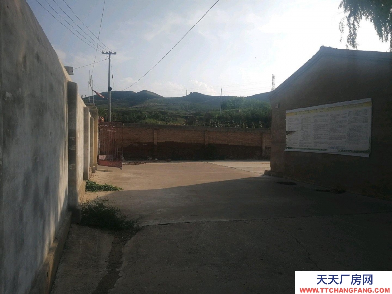 張家口 懷安 (出租) 現有前后個24間房。可辦公。可放東西