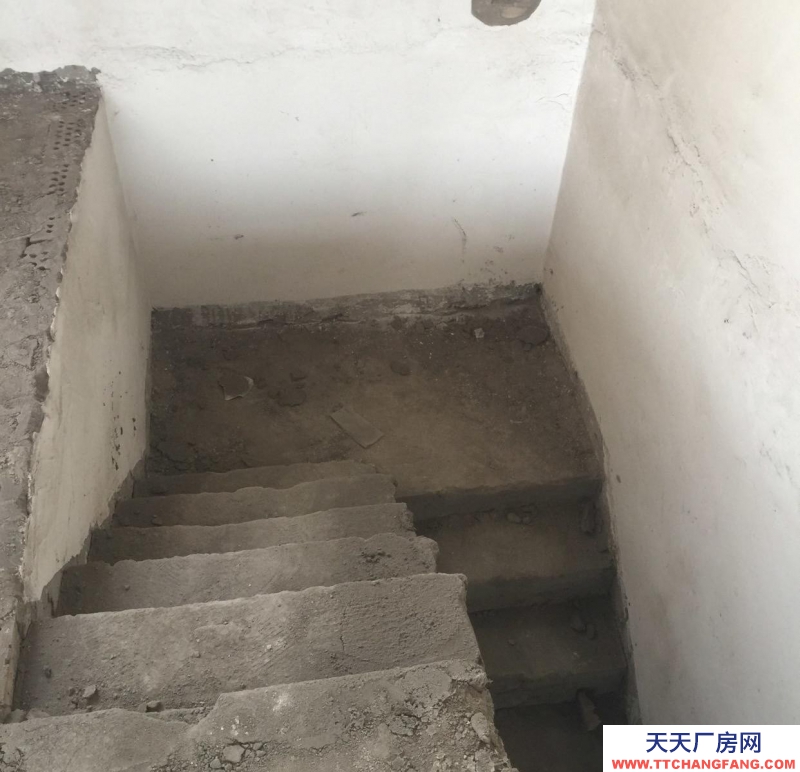 (出售) 出售昆區(qū)和平村獨(dú)門獨(dú)院小二樓 96、125平米左右只剩兩套