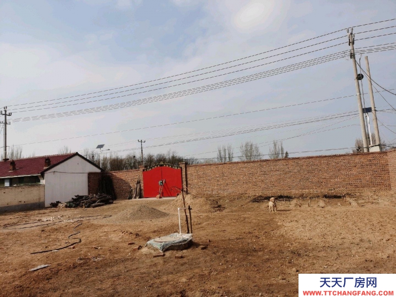 張家口 懷來 (出租) 南水泉中學路南，公路旁，可做倉庫，廠房。租金面議。