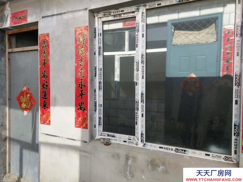 (出售) 包頭個人平房出售，兩正兩南，緊挨著邊墻壕回遷房附近