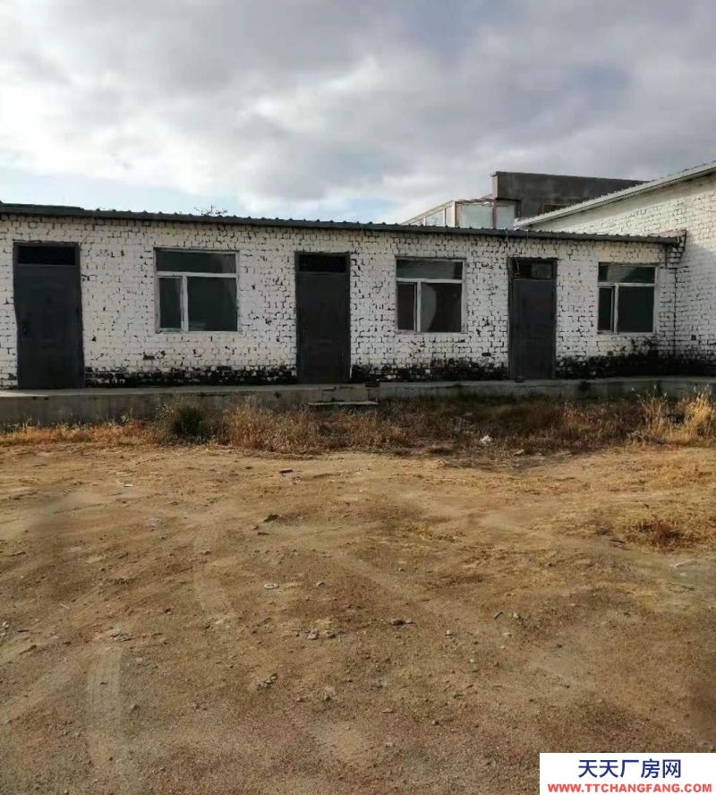 (出售) 包頭養殖場獨門獨院，帶300平廠房 兩間西房