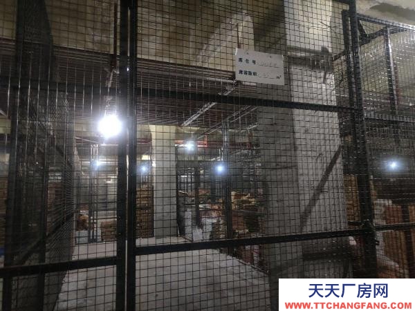 銀川市西夏機加工廠房 倉庫出租冷庫地理位置好有專業(yè)團進行管理貨物裝卸工作有專人負責