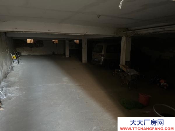 建華冬暖夏涼，地點非常好