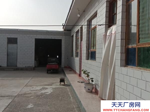 銀川市賀蘭機(jī)加工廠房  急用錢，現(xiàn)將自家農(nóng)村院子出售，可建大棚庫(kù)房，需要老板聯(lián)系