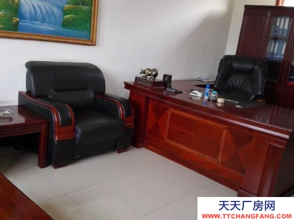 銀川市永寧調味品廠房 磚混結構，高12米，上下2層窗戶，約800平米