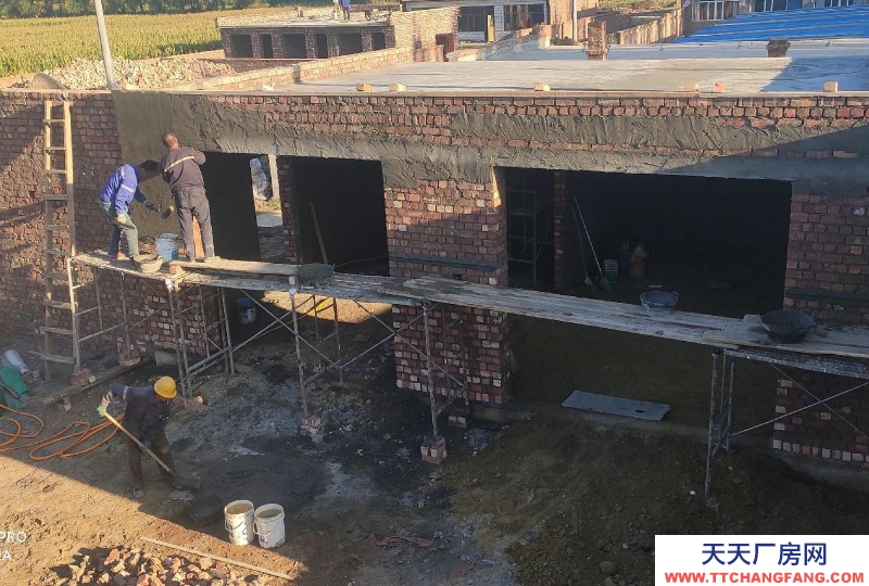 (出售) 包頭已蓋主體，可做廠房或倉(cāng)庫(kù)，也可以用做農(nóng)家樂(lè)飯店。！